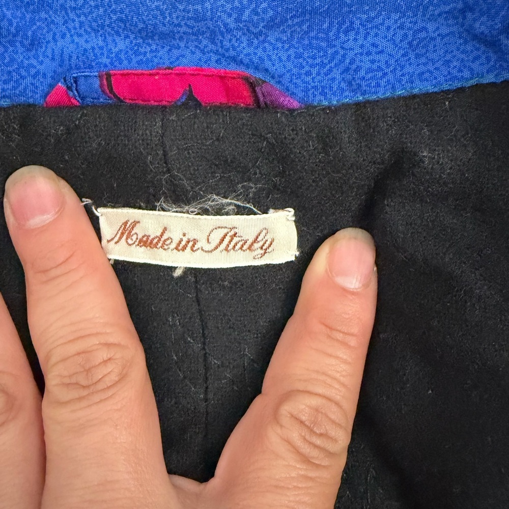 Versace Vintage jacket made in Italy. Authentic 90s jacket silk blend fabric - Picture 14 of 14
